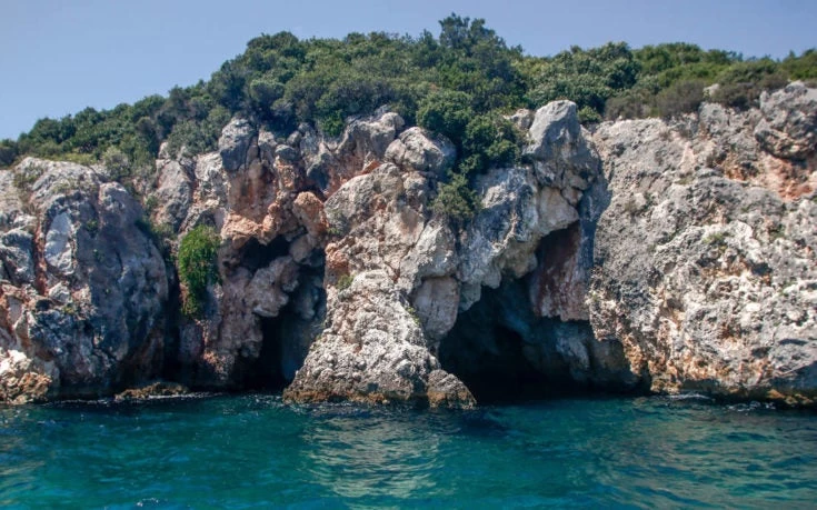 Το μυθικό μέρος όπου γεννήθηκε ο Αχιλλέας -Ανακαλύψτε τη σπηλιά της Θέτιδας και του Πηλέα (εικόνες)